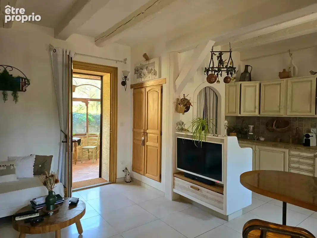 LA BOUILLADISSE- Maison R+1 de type 2 de 66m² environ - photo 4