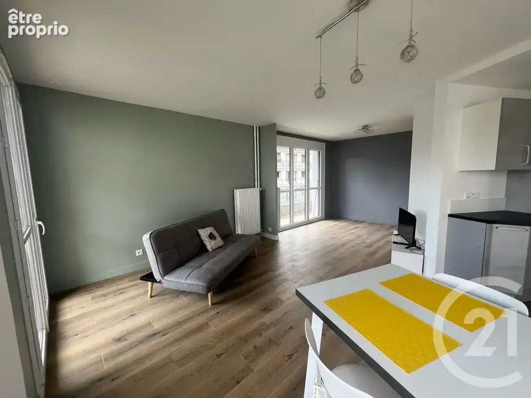 Appartement 6 pièces 94 m² à vendre à Aurillac (15000) - photo 4