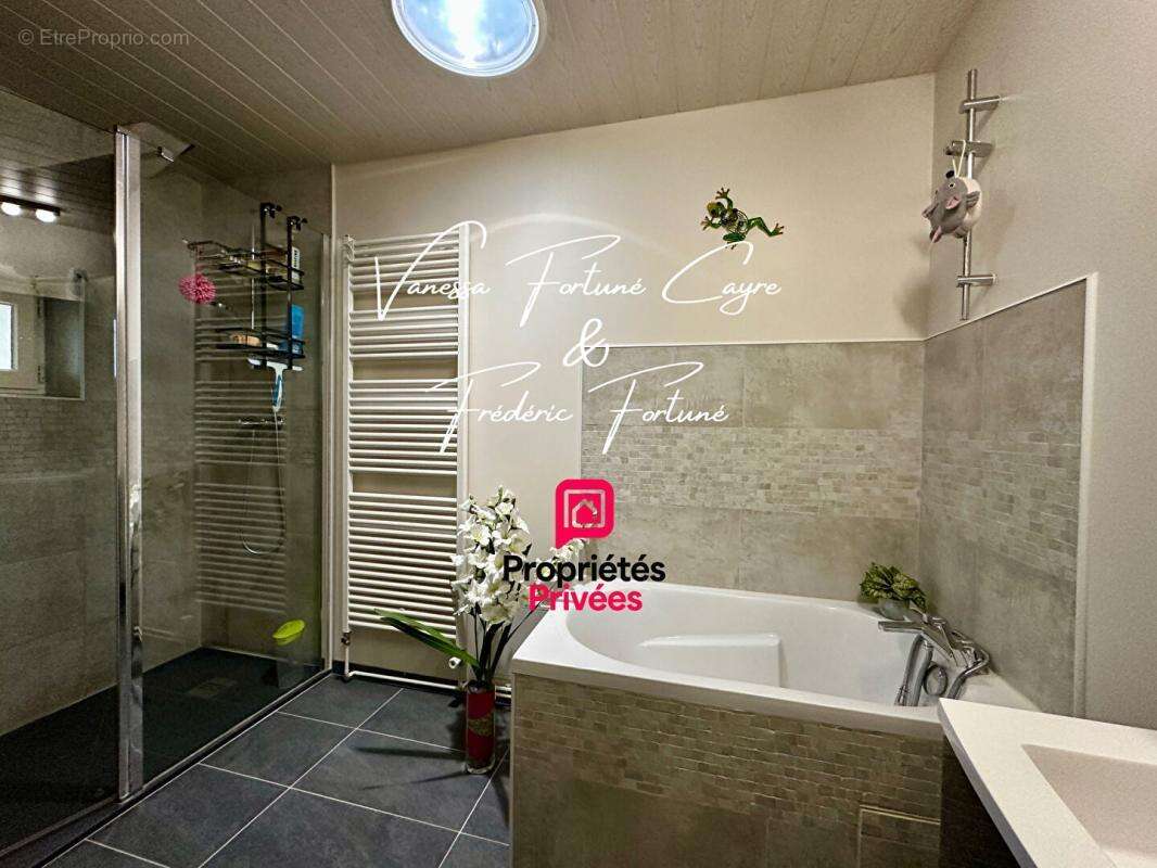 Maison à BLANQUEFORT