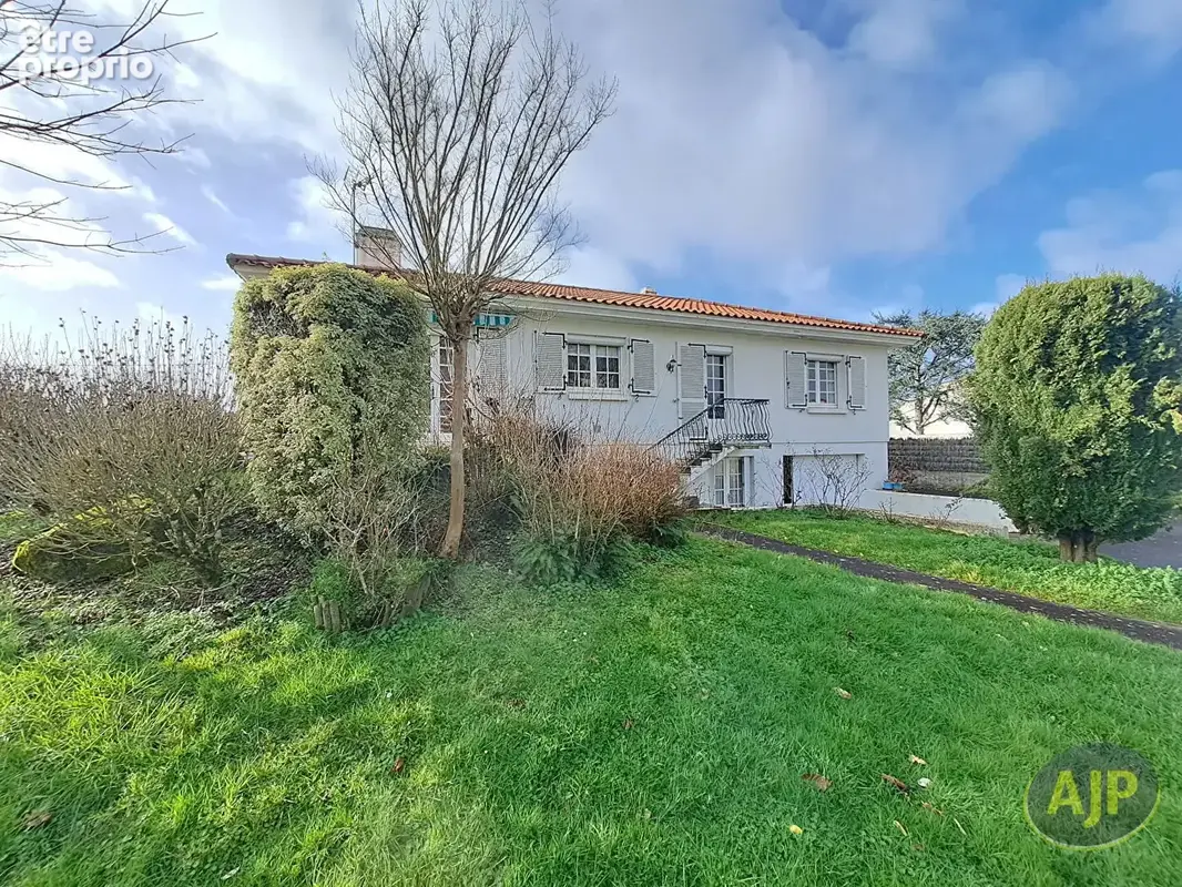CHALLANS - Maison 3 chambres - photo 2