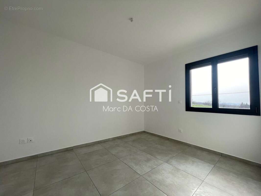 Maison 84 m² à Civens  - photo 8