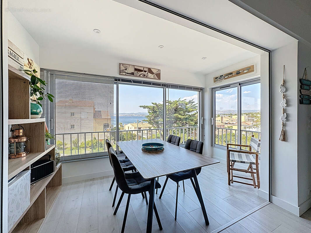 Appartement à SIX-FOURS-LES-PLAGES