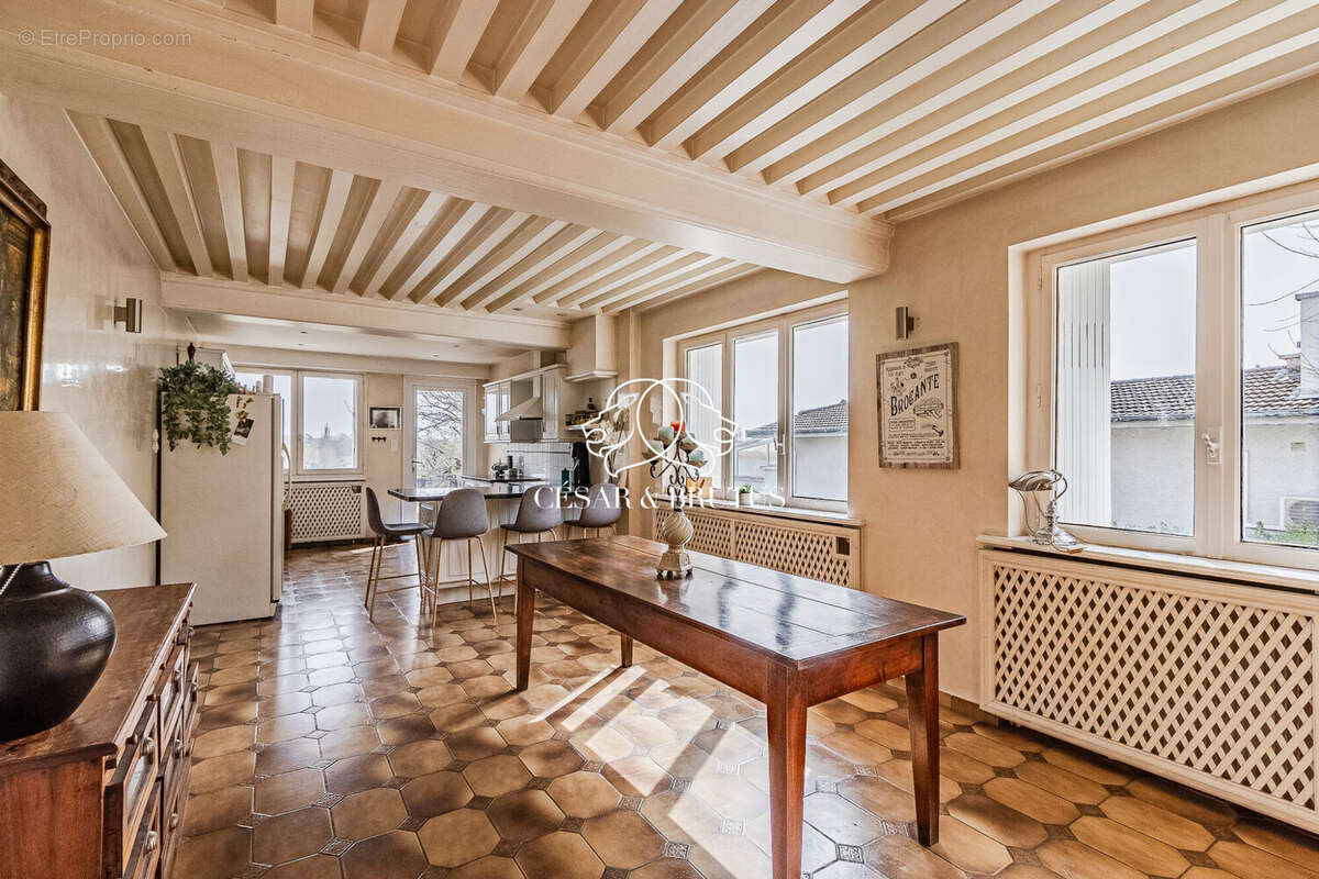 Maison à RILLIEUX-LA-PAPE