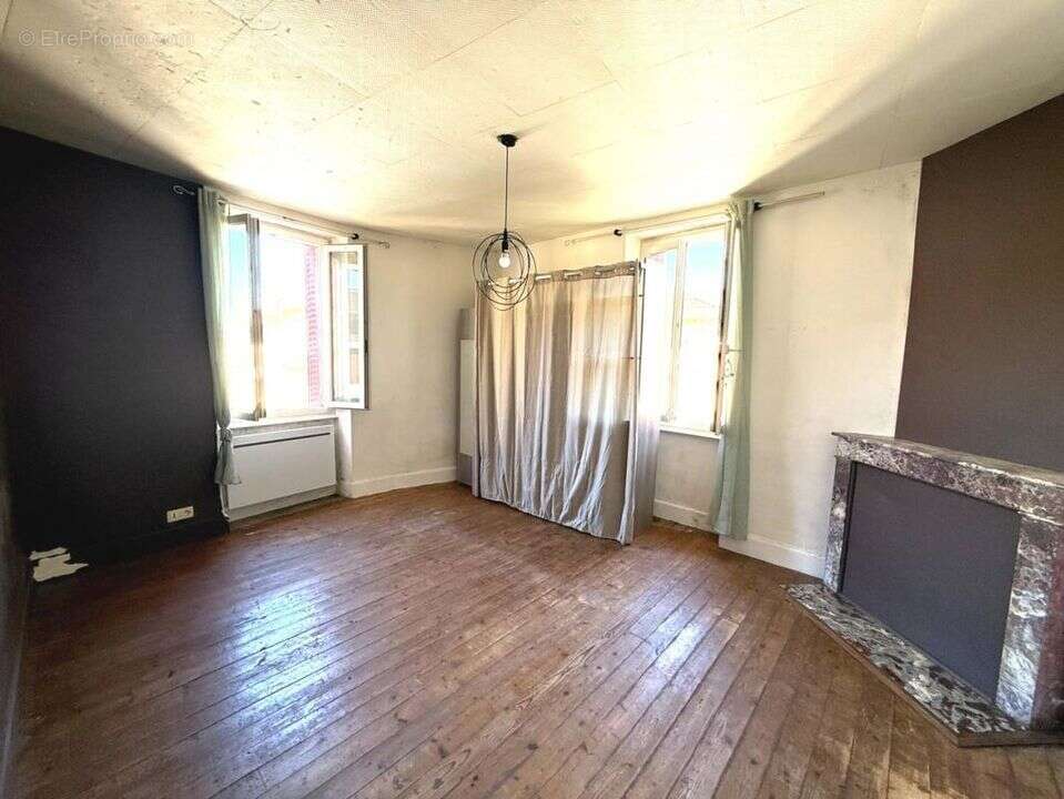 Maison à SAINT-CHRISTOPHE-ET-LE-LARIS