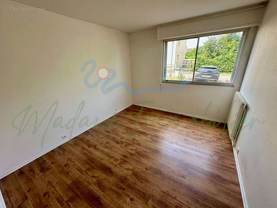 Appartement à FRENEUSE