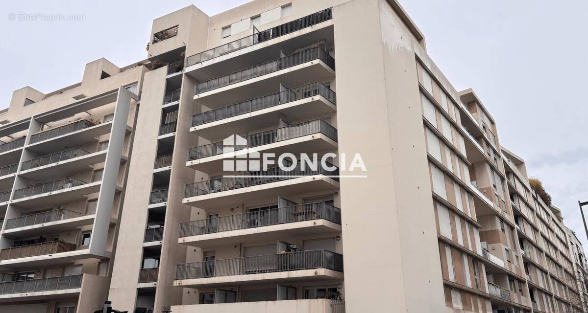 Appartement à MARSEILLE-2E