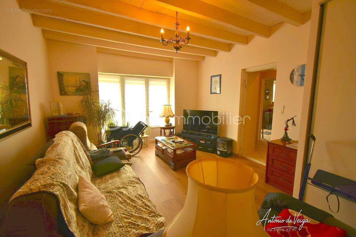 Maison à COURRENSAN