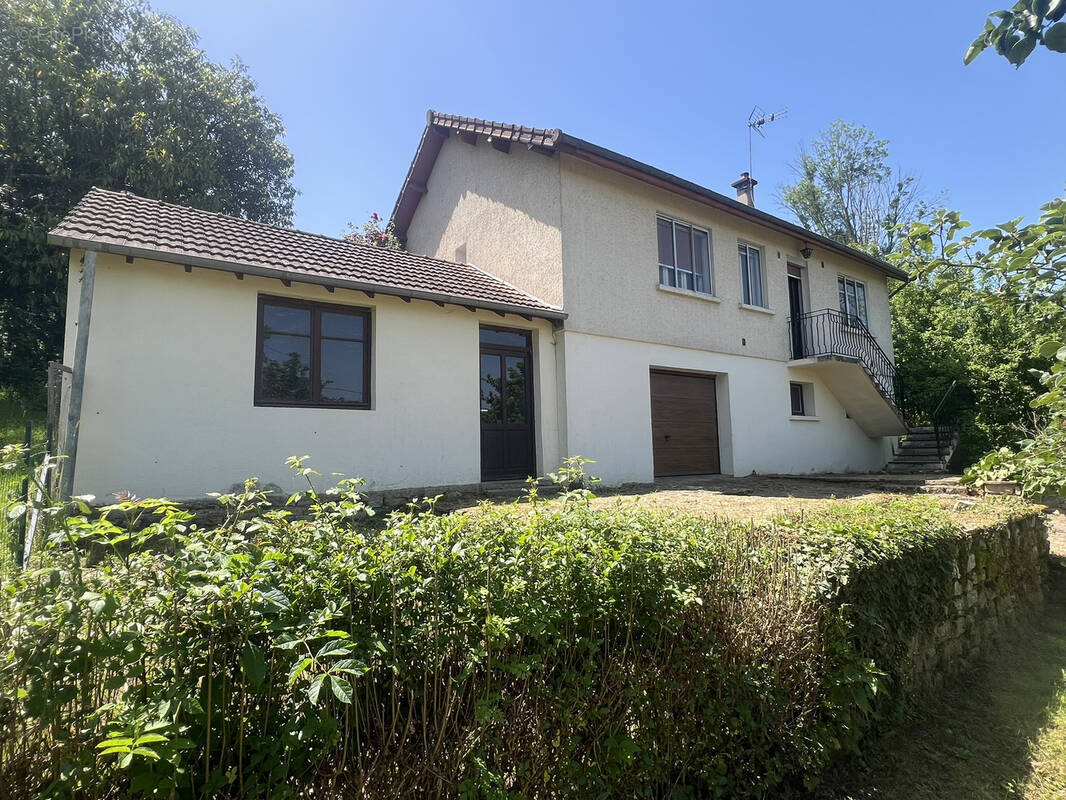 Maison à CHAROLLES