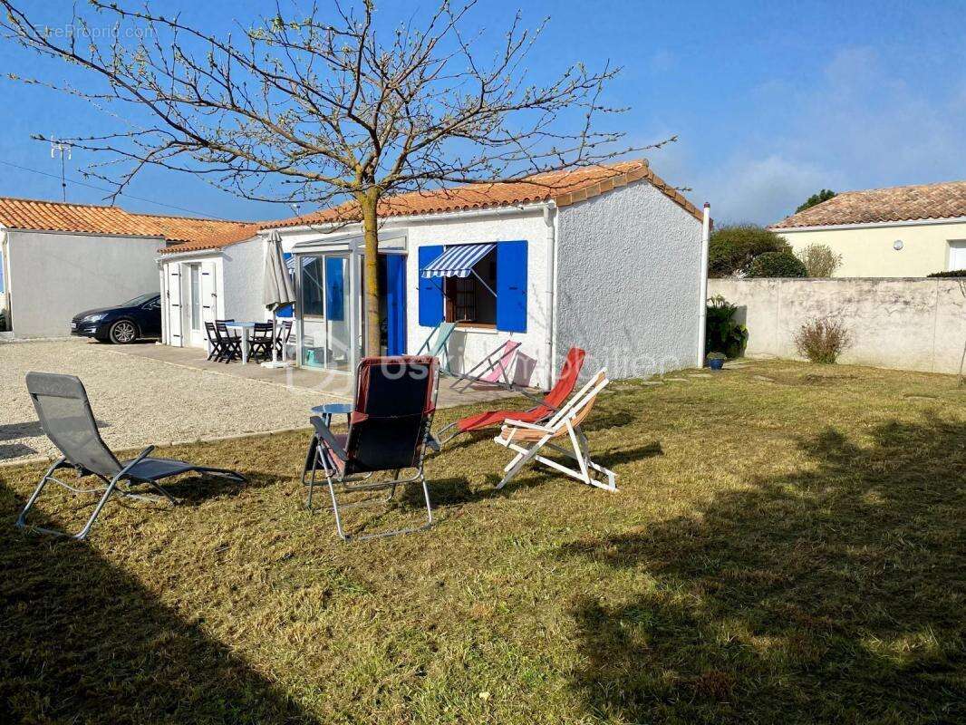 Maison à LA BREE-LES-BAINS