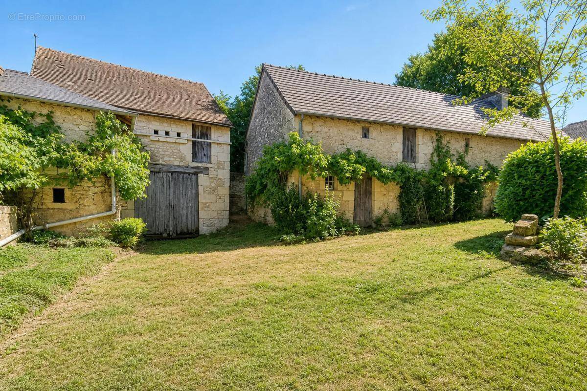 Maison à MONTHOIRON