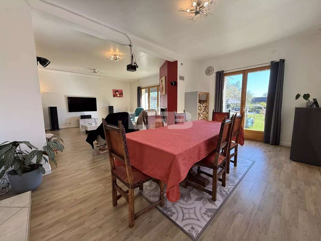 Maison à GRISY-LES-PLATRES