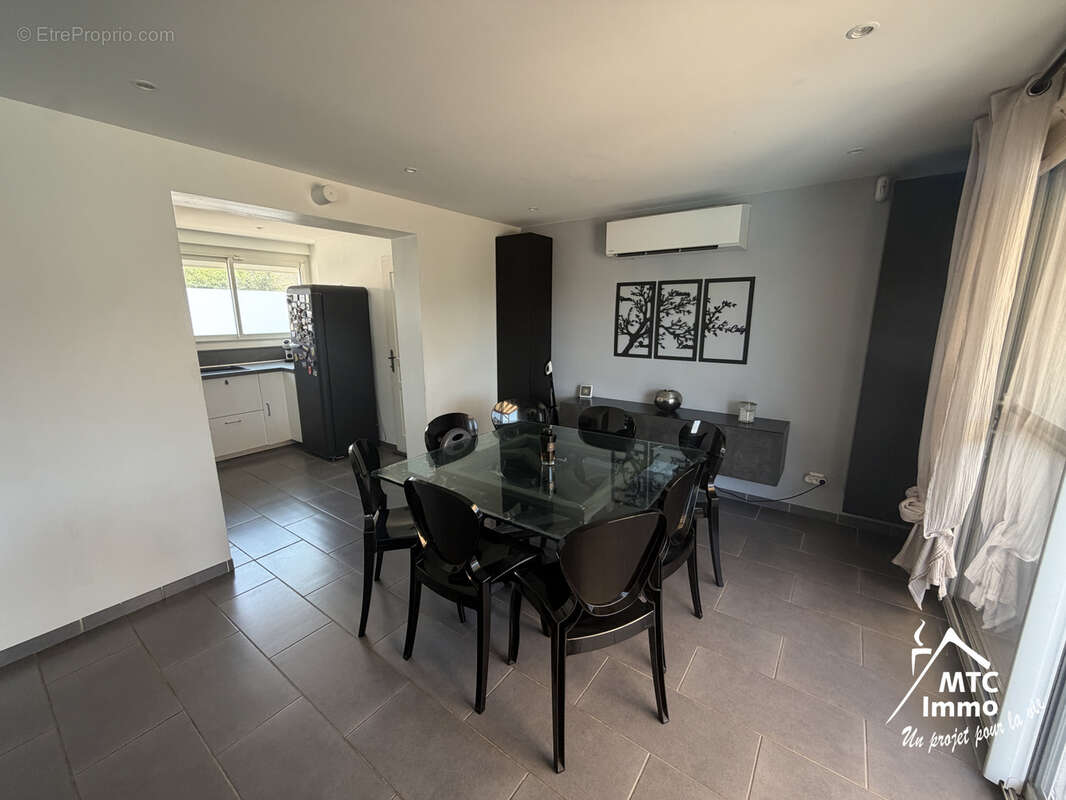 Maison 114 m2 / garage 43 m2 / terrain 700 m2 - photo 4