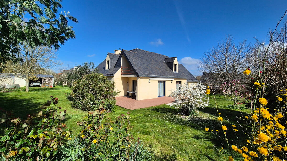 Maison à CLOHARS-CARNOET