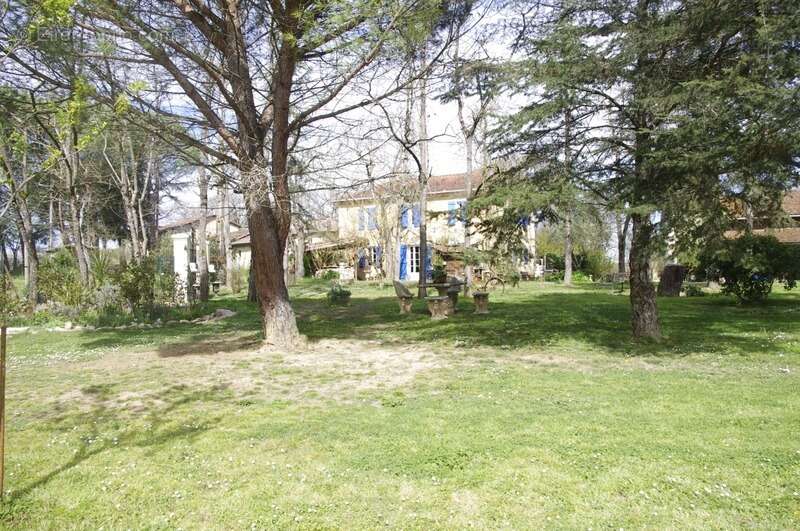 Maison à SAINT-JEAN-POUTGE