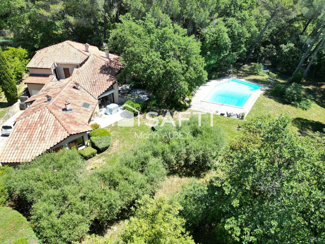 Photo 1 - Maison à SABRAN