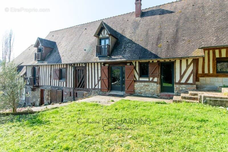 Maison à GUERQUESALLES