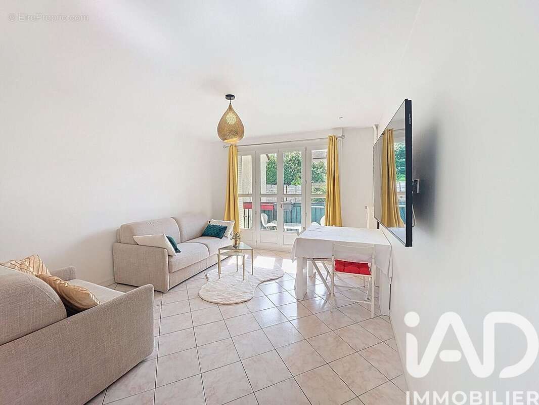 Photo 3 - Appartement à LES PAVILLONS-SOUS-BOIS