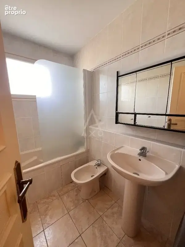 A PONTAILLAC -  Avenue de Paris - Appartement Vue mer - Balcon - Garage - Cave - photo 11