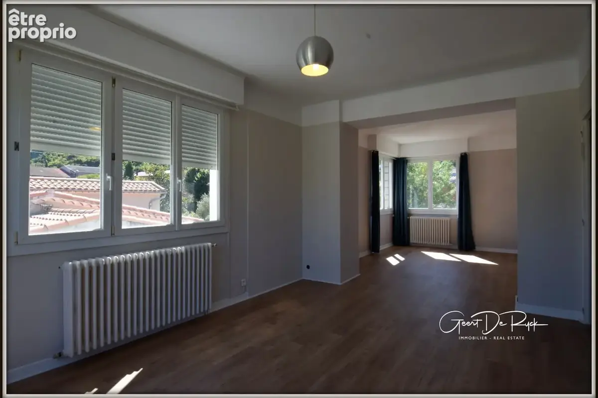 LIMOUX Maison de ville T5 R+1 avec 2 entrées indépendantes, garage et jardin - photo 2