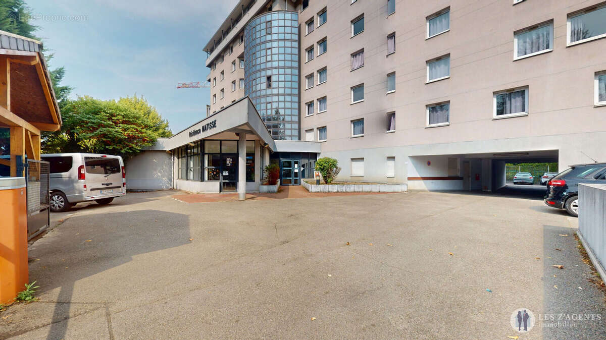 Appartement à SAINT-MARTIN-D'HERES