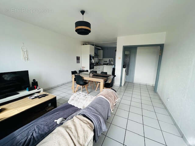 Appartement à SAINT-PRIEST-EN-JAREZ