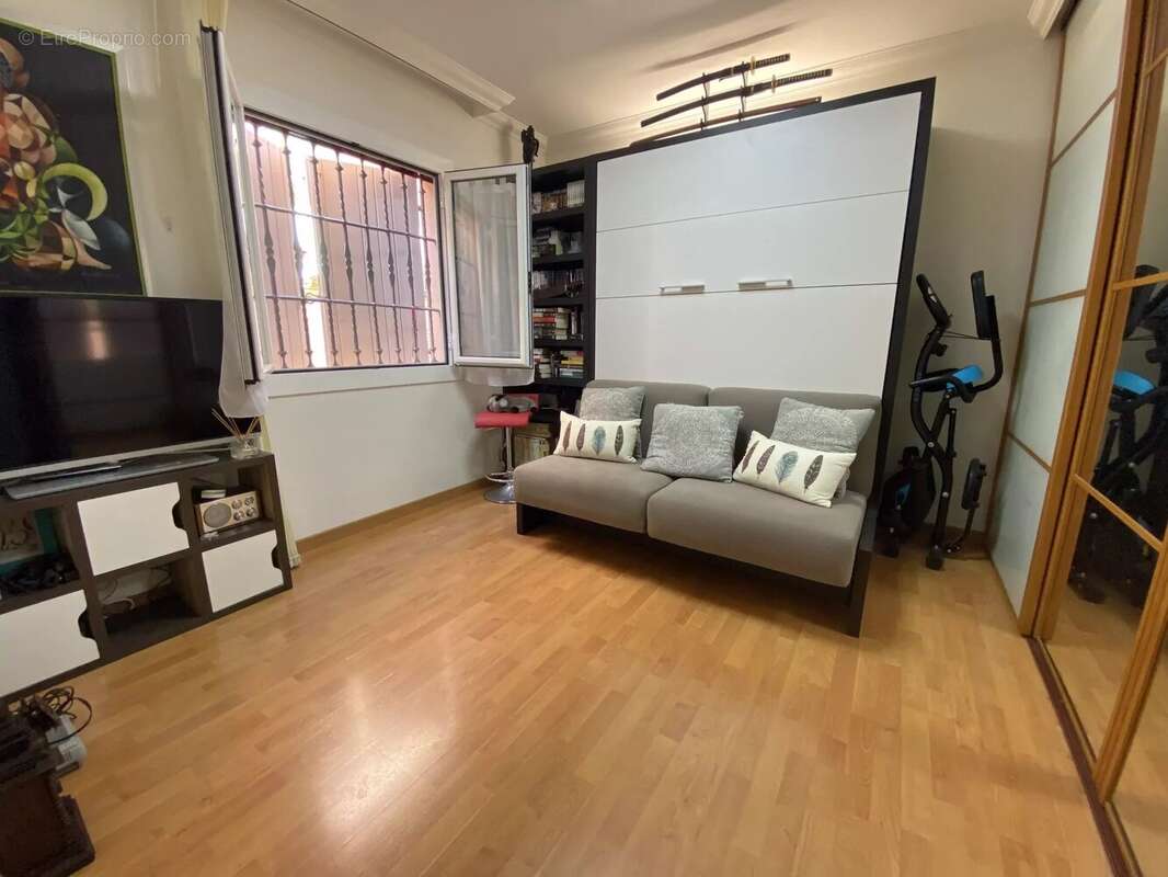 Appartement à ROQUEBRUNE-CAP-MARTIN