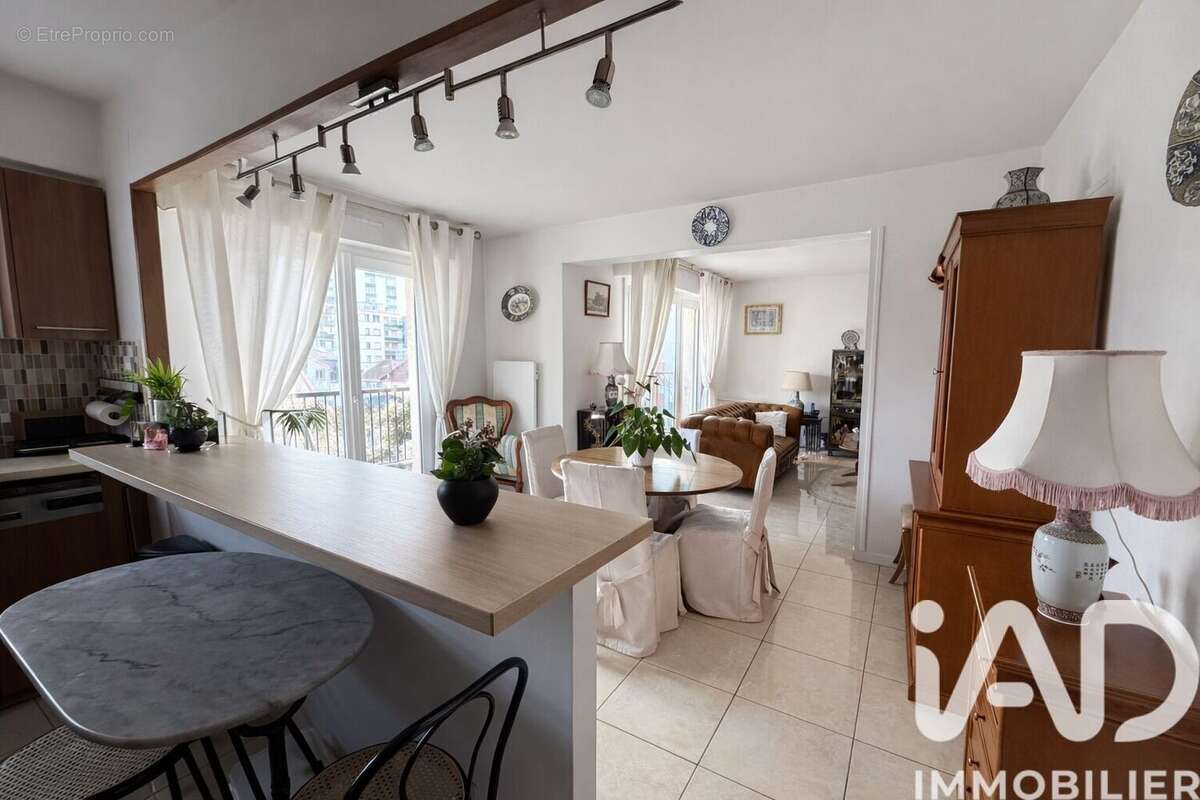 Photo 6 - Appartement à BOISSY-SAINT-LEGER