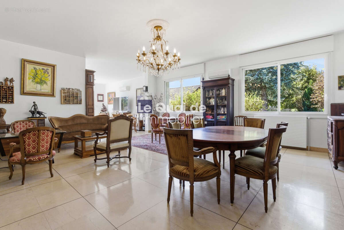 Maison 436 m² à Varces-Allieres-Et-Risset  - photo 7