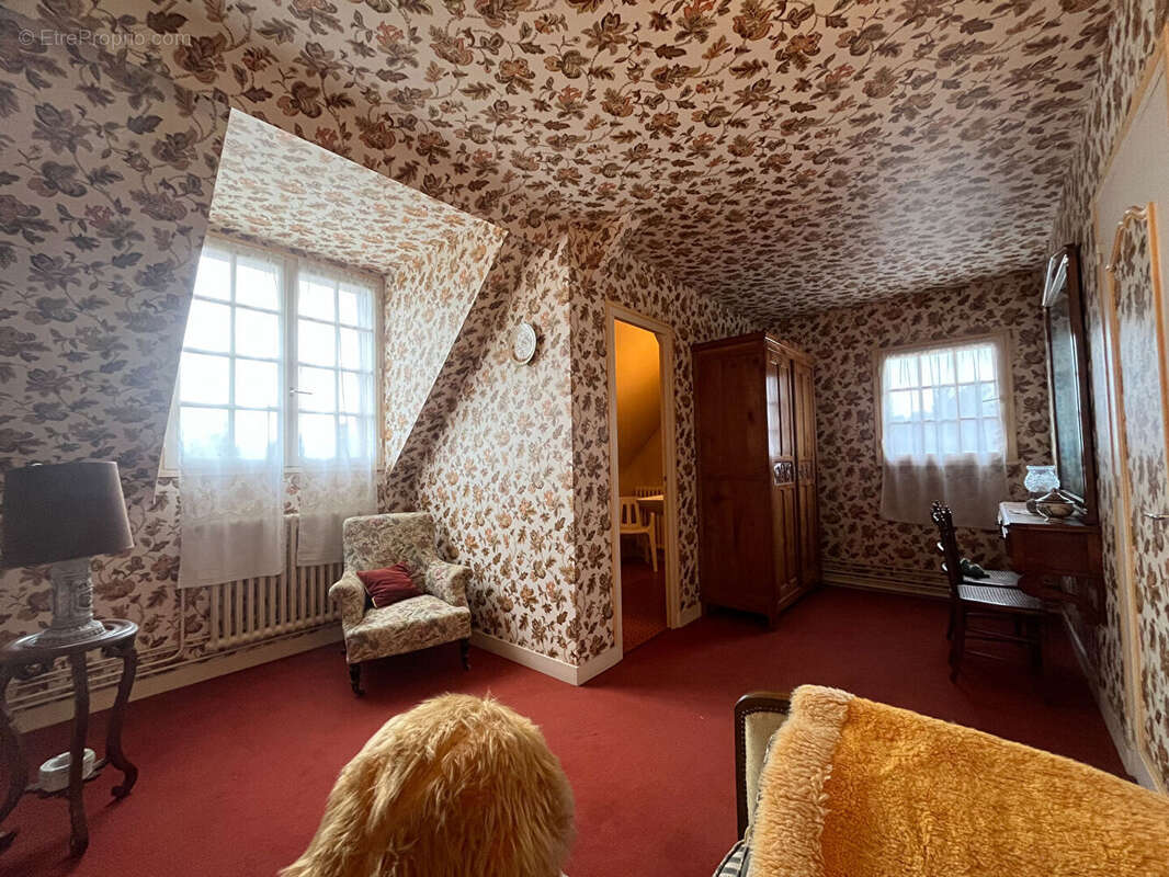 Maison à BRINON-SUR-SAULDRE