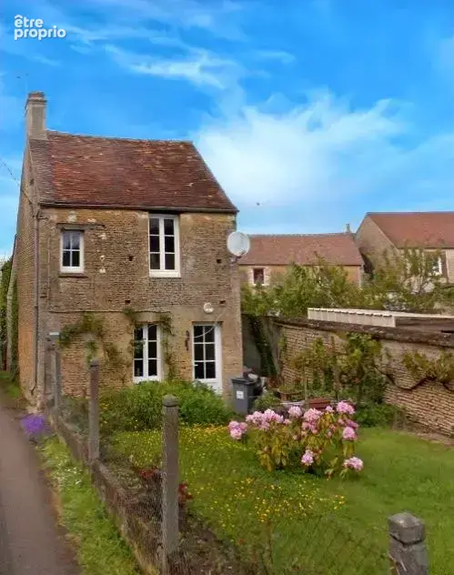 Maison à COURCY