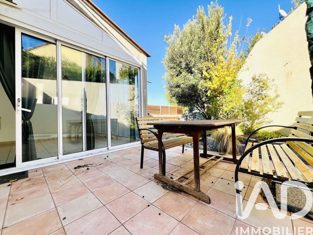 Appartement 63 m² à Fleury  - photo 2