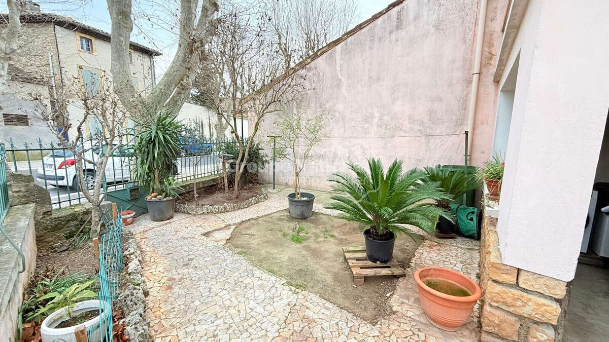 Maison à COURTHEZON