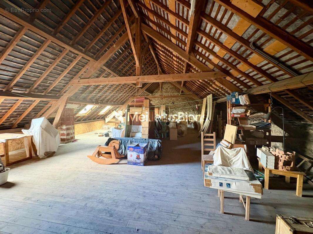 Maison à CHATELUS-MALVALEIX