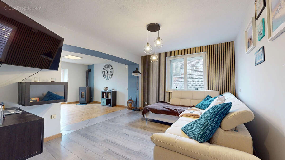 Appartement à CHALEZE