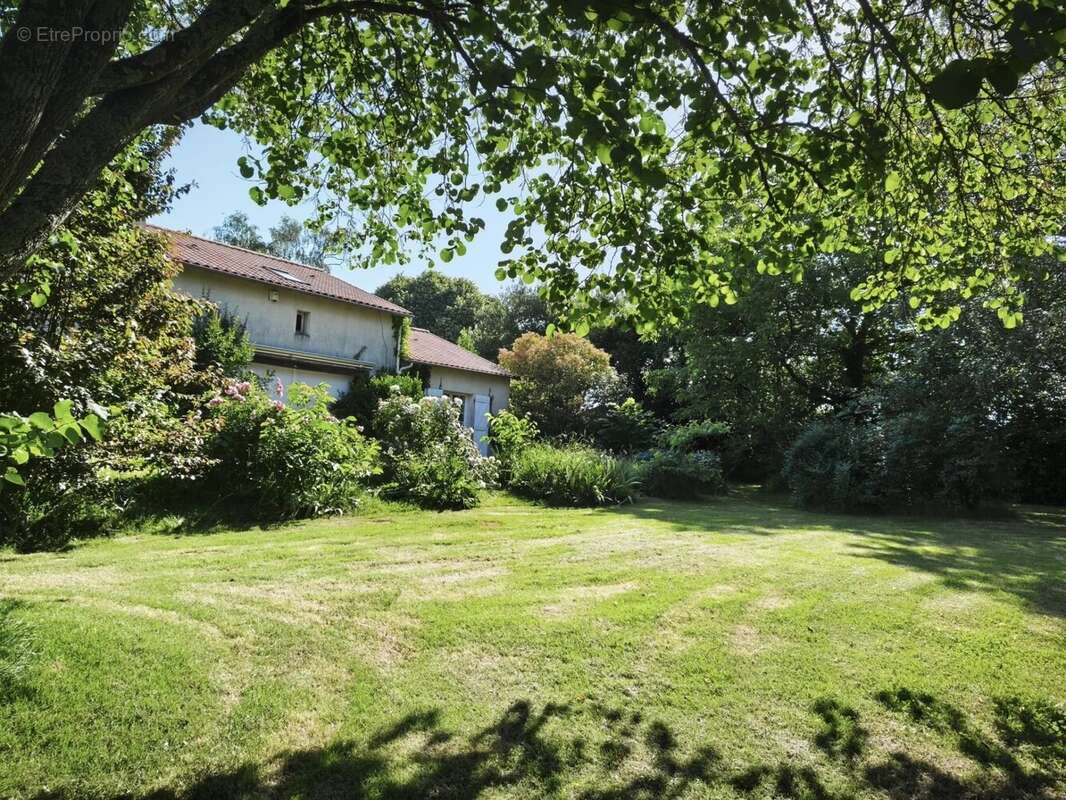 Maison à ROUILLE