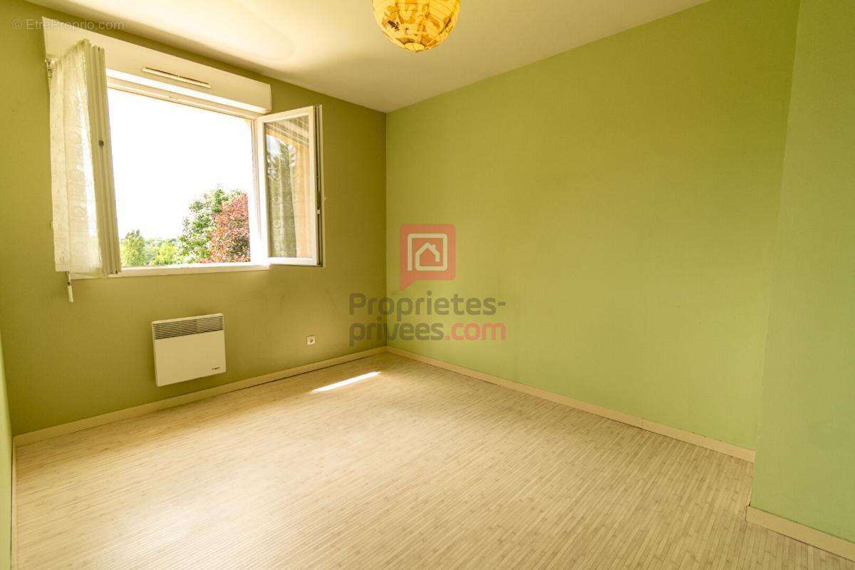 MAREUIL-LÈS-MEAUX  Maison récente 4 chambres avec jardin de 600 m² - photo 16