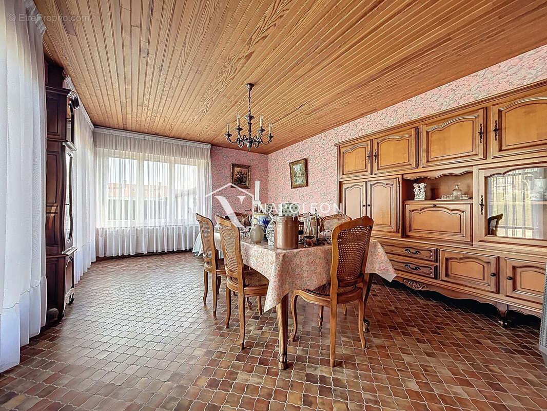 Maison à FAMARS