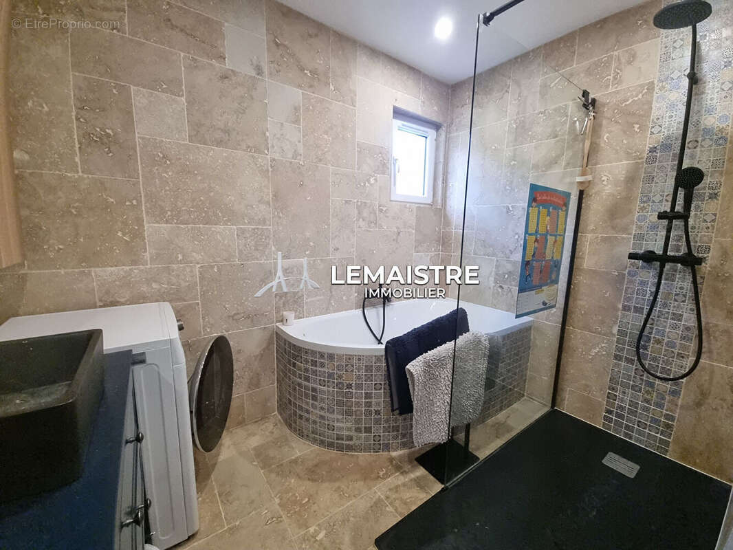 Maison à SAINT-LAURENT-DE-BREVEDENT