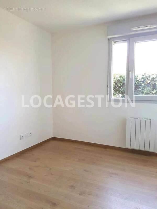Appartement à LA SALVETAT-SAINT-GILLES
