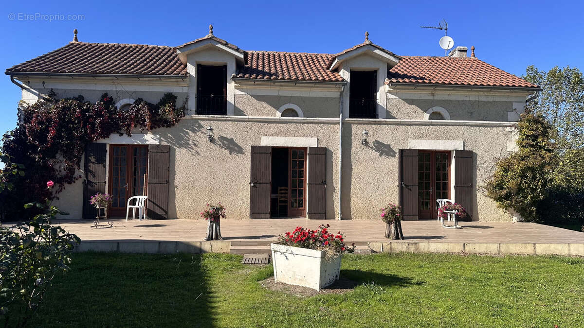 Maison à SAINT-ANDRE-DE-DOUBLE