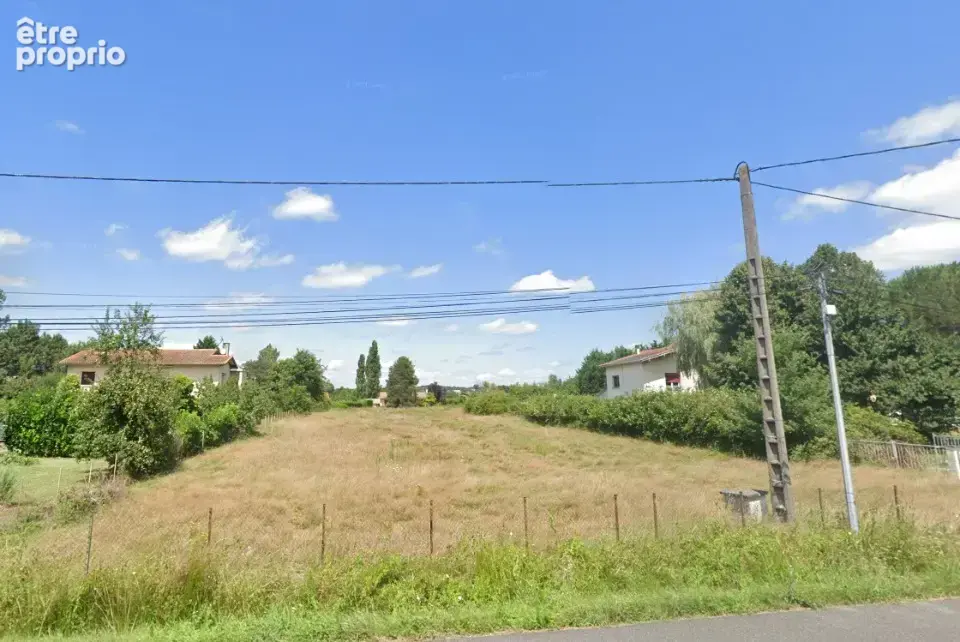 Terrain à SAINT-MARTORY