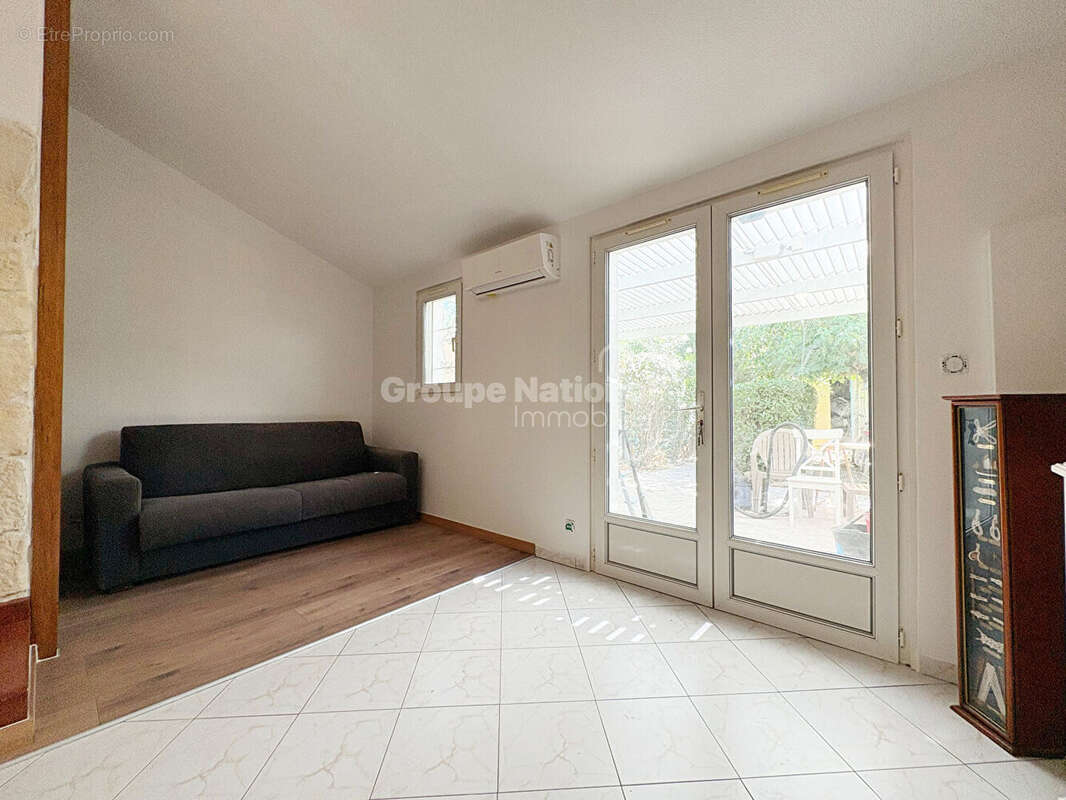 Appartement T2 avec jardin privatif  - Résidence avec piscine - Eyguières - photo 7