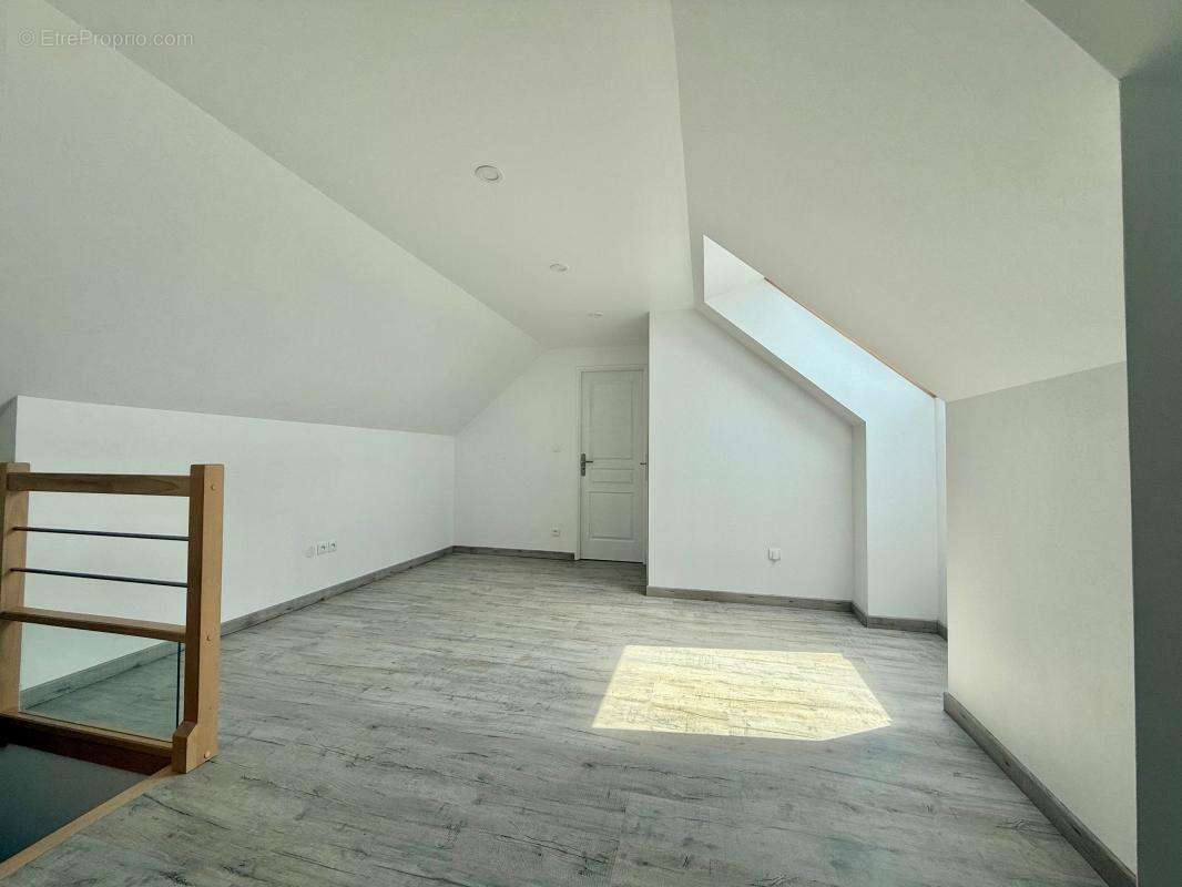 Maison à BINGES