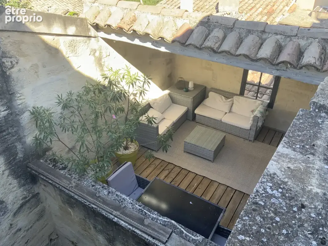 Maison en pierre rénovée avec terrasses en plein coeur historique d'Uzès. - photo 5