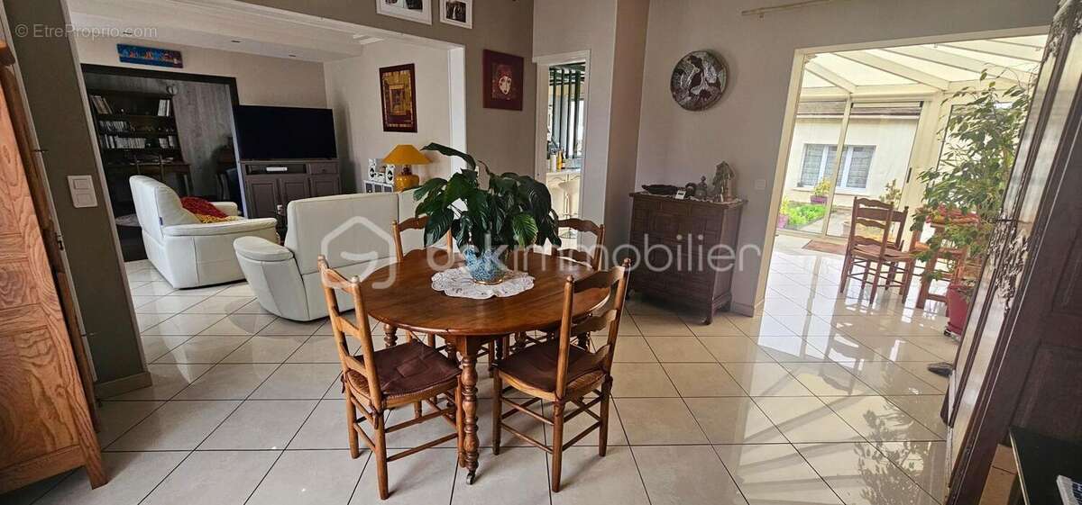 Maison à MONDEVILLE