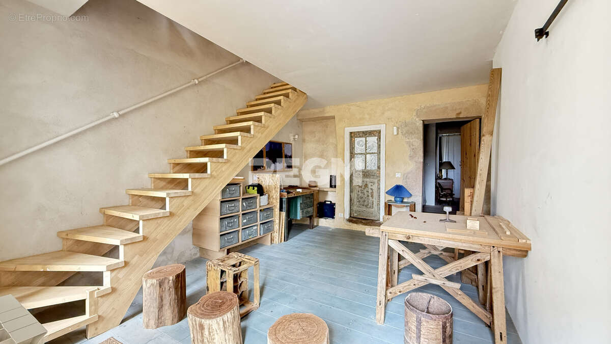 Maison à LE POMPIDOU