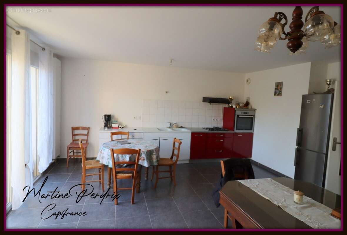 Centre de MONTREVEL EN BRESSE Appartement T3 lumineux avec balcon, dernier étage et garage – Résidence récente - photo 9