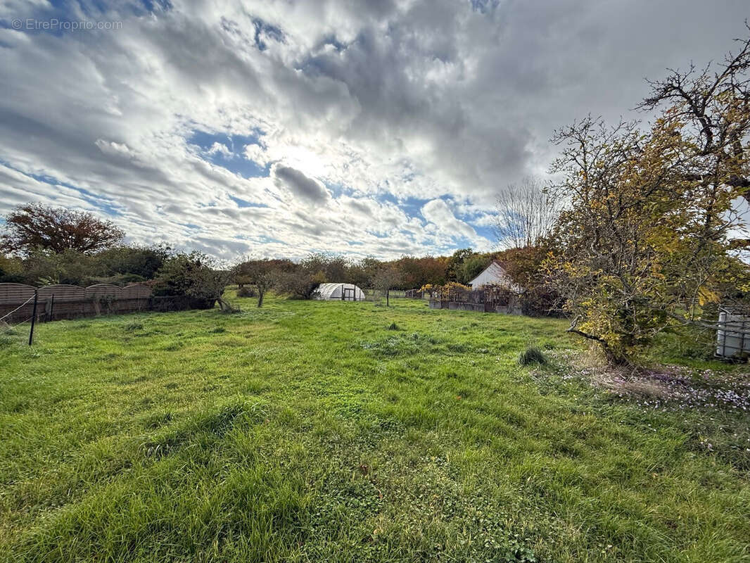 Terrain à AMBRAULT