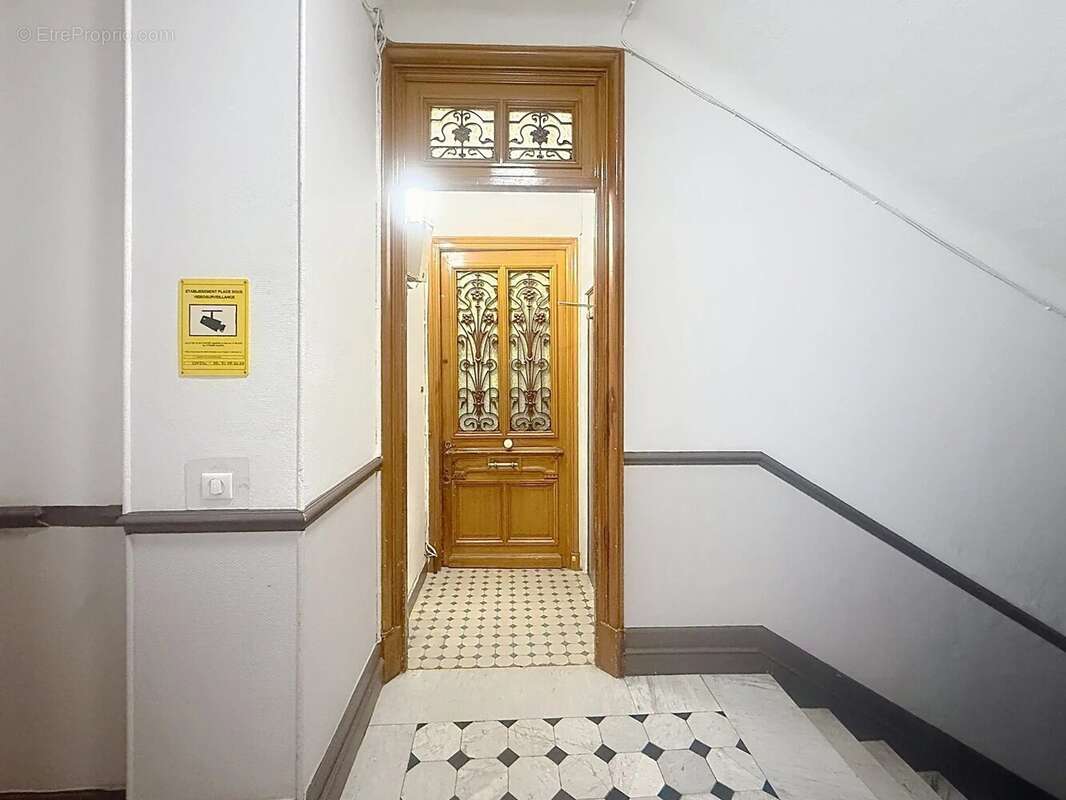 Cannes 300 m. palais : bourgeois a renover + jardin - photo 18