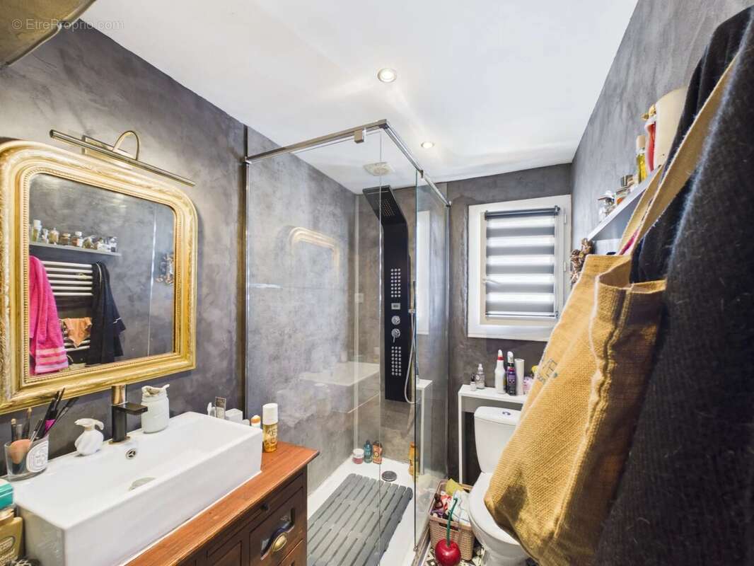 A  vendre juan les pins dernier etage traversant - photo 13